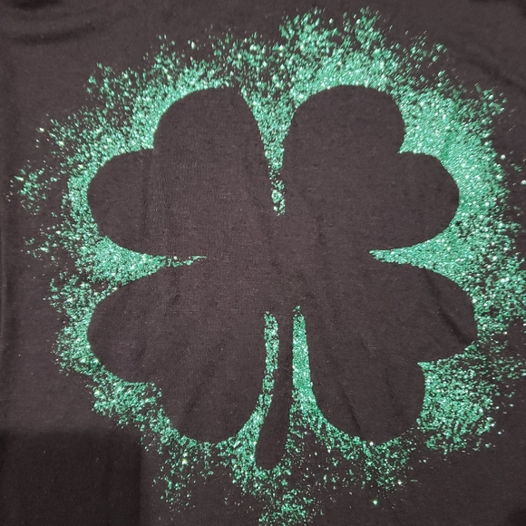 Shamrock T Shirt  🍀🍀 - Picture 3 of 3
